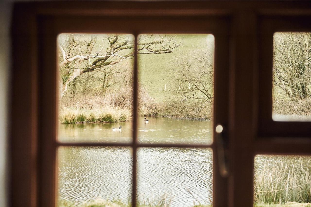 Penuwch Boathouse- Lakeside Rural Cottage Ideal For Families With Indoor Heated Pool Carmarthen Luaran gambar